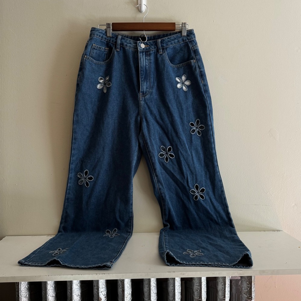Cider Women's Sz L Floral Cutout Wide Leg Jeans Medium Wash Blue Denim NWT